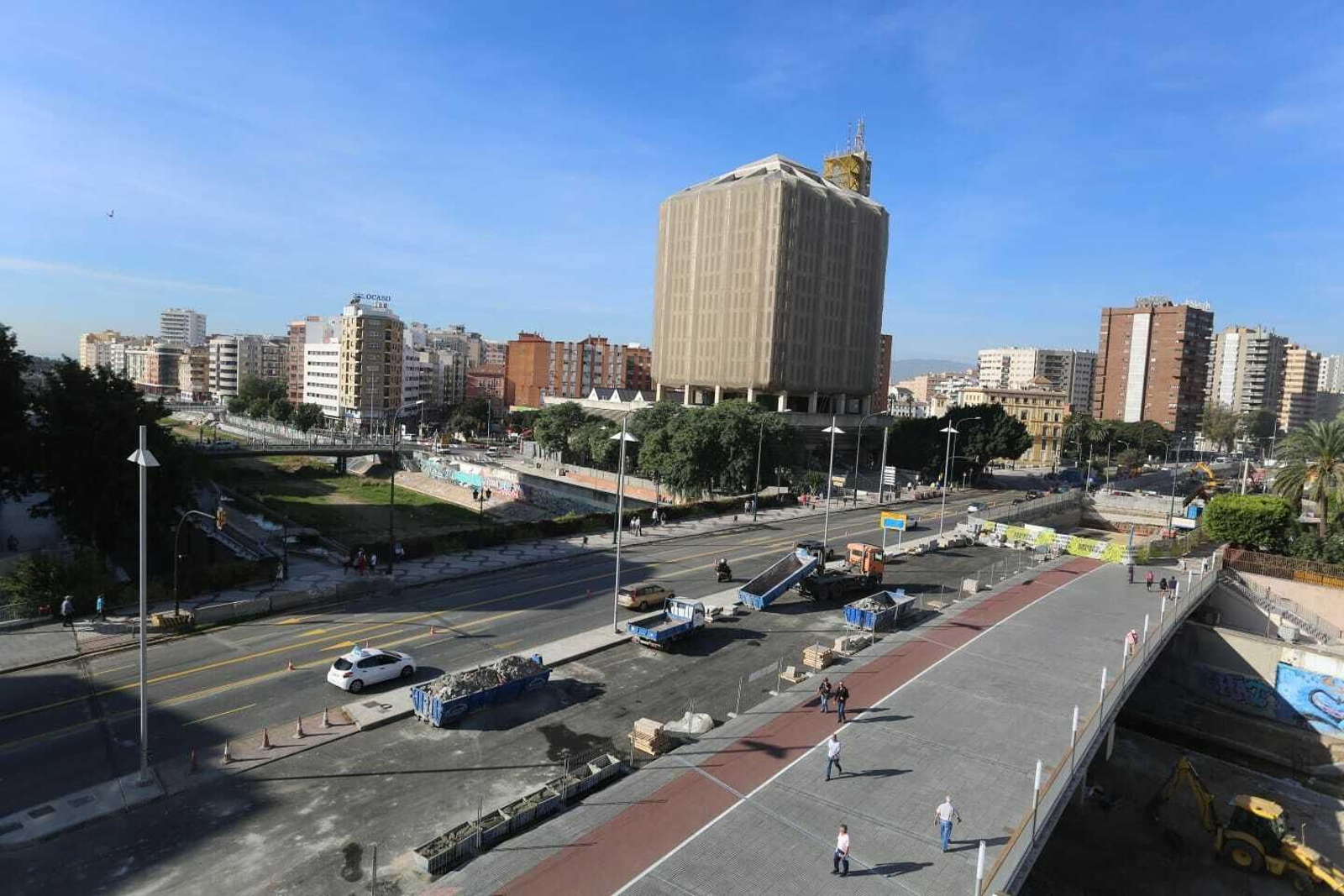 Fotos de la reapertura al tráfico de la Avenida de Andalucía y la Alameda de Colón