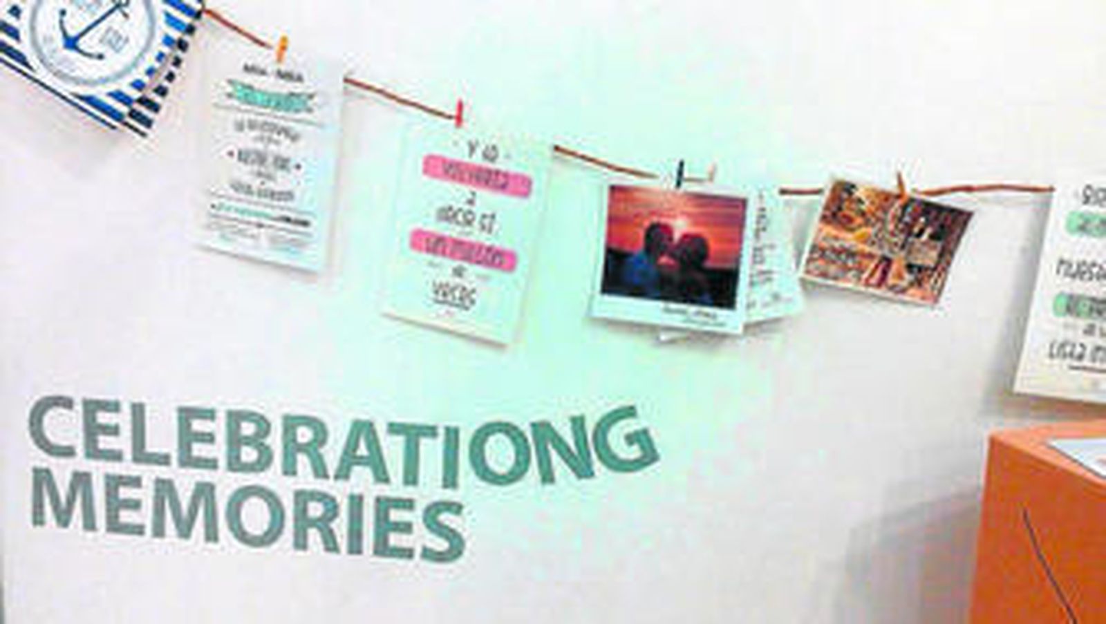 Expositor con algunos de los diseños de Celebrationg Memories.