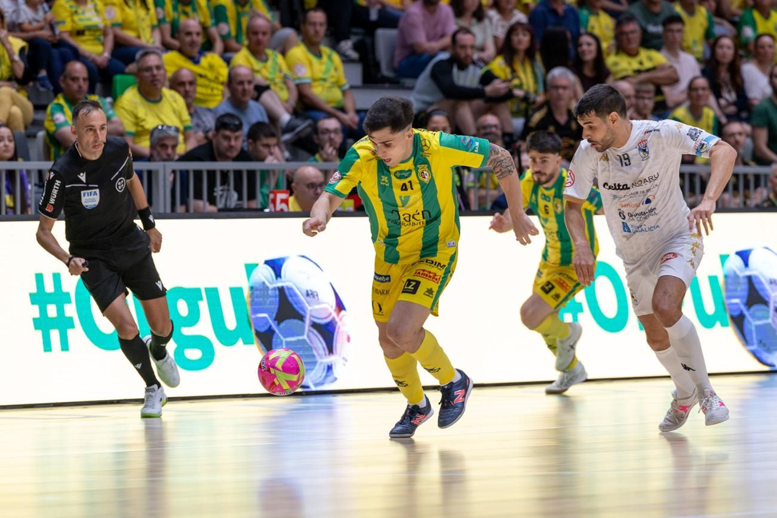 Las mejores imágenes de la amplia victoria del Jaén Paraíso Interior FS sobre O Parrulo Ferrol