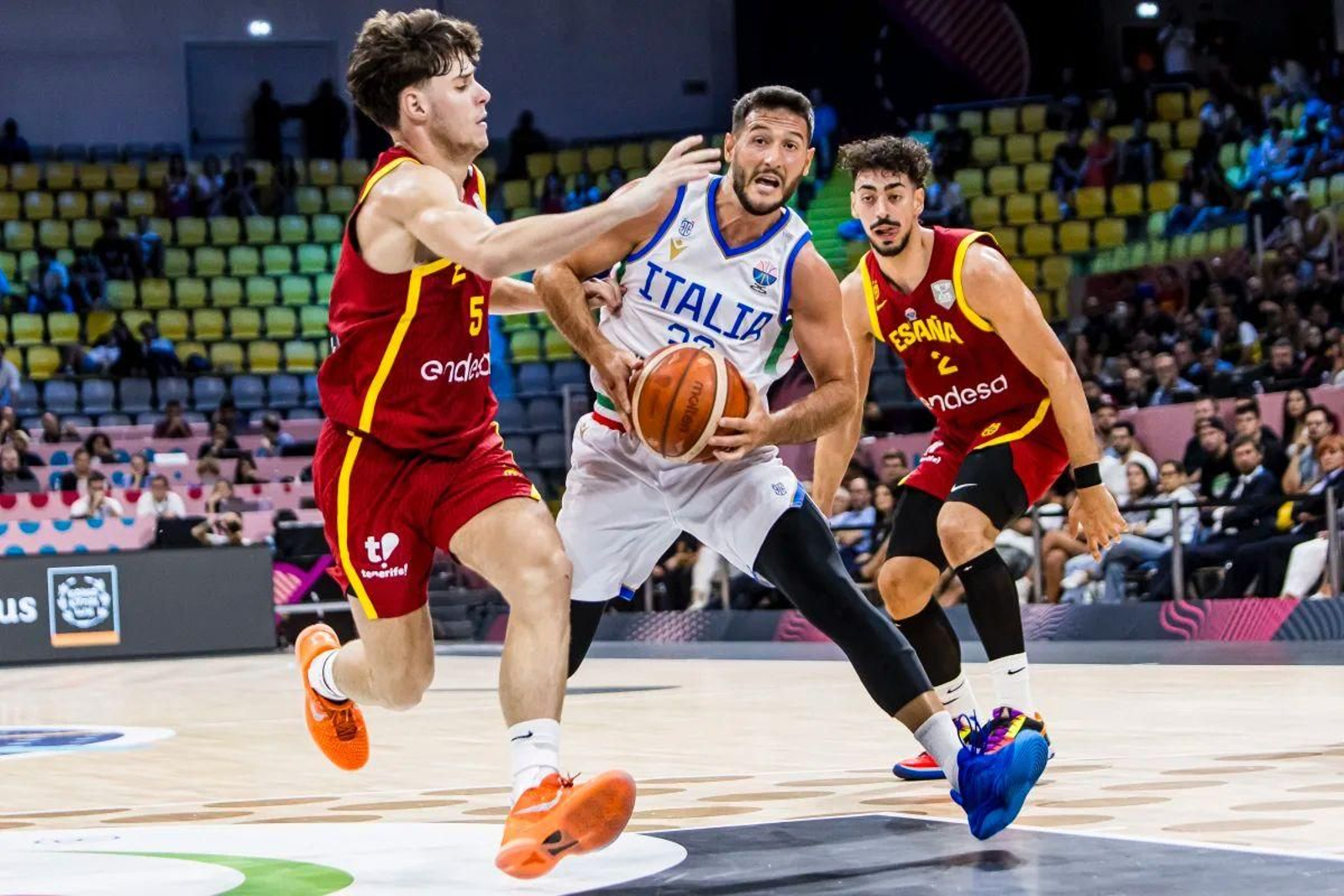 Eurobasket 2025: España y Mario Saint-Supéry se asoman al abismo