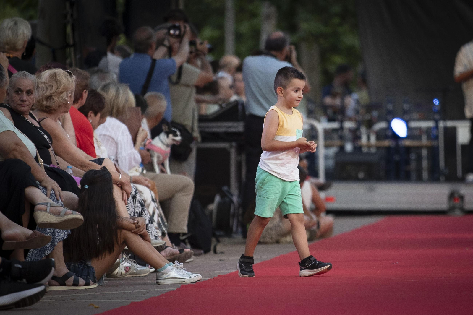 Las mejores imágenes de la primera pasarela flamenca del Distrito Norte de Granada
