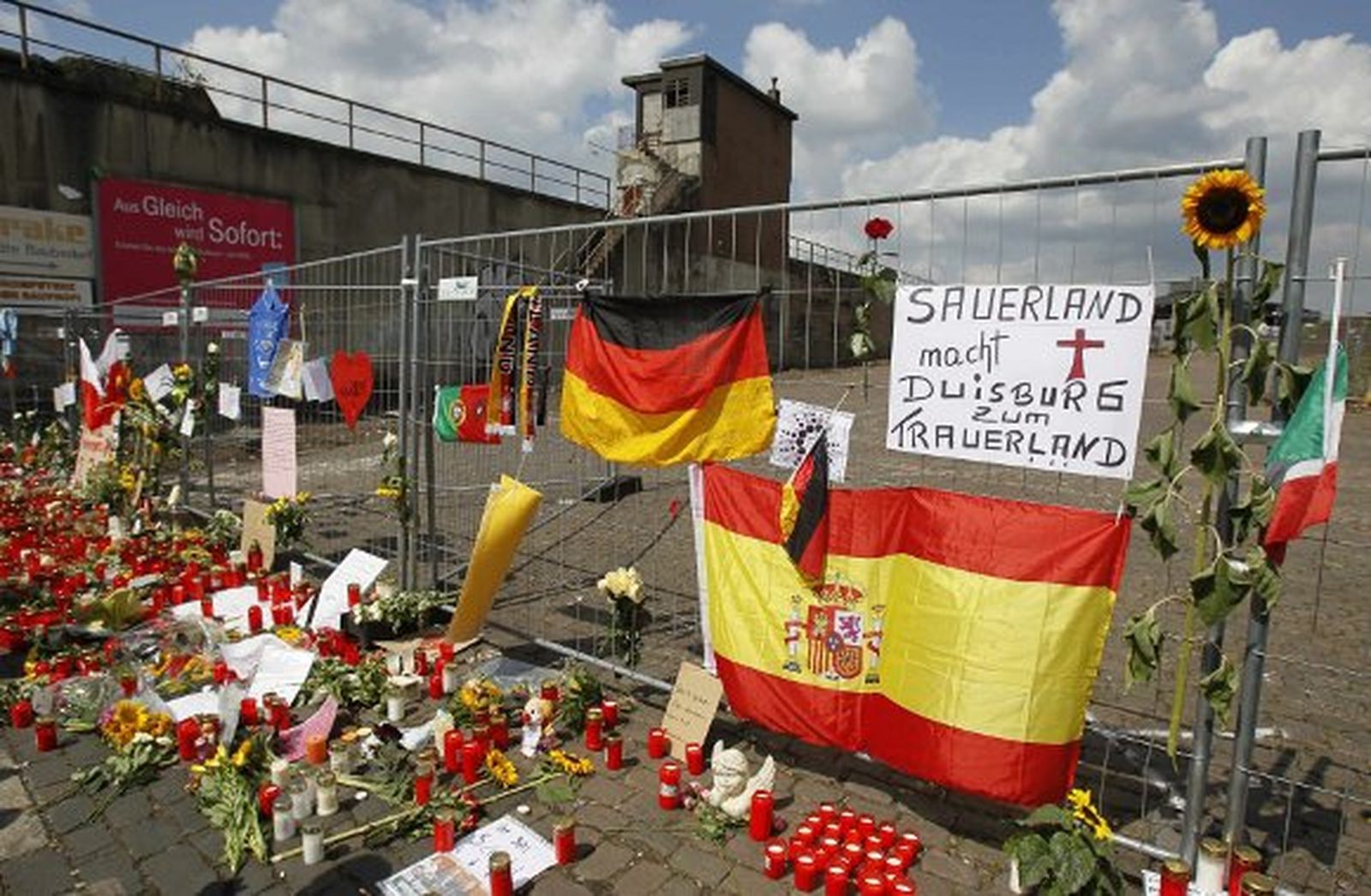 El organizador de 'Love Parade' culpa a la policía de la catástrofe