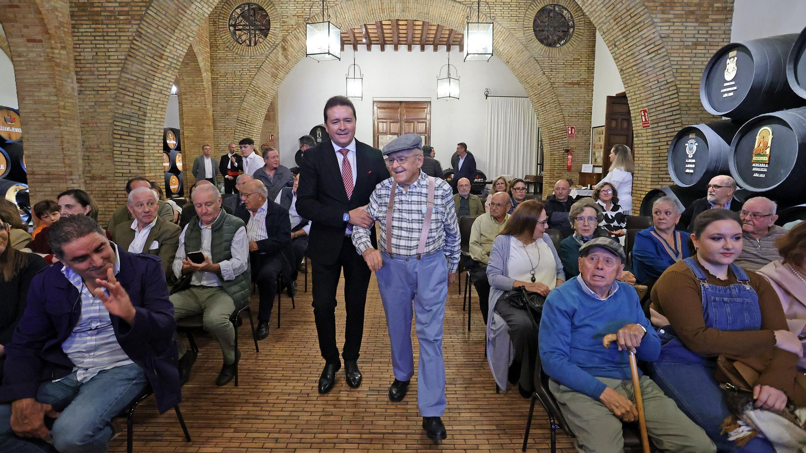 Imágenes de la presentación del libro y homenaje a Manuel Rubiales Perdigones en el Consejo Regulador del Vino de Jerez