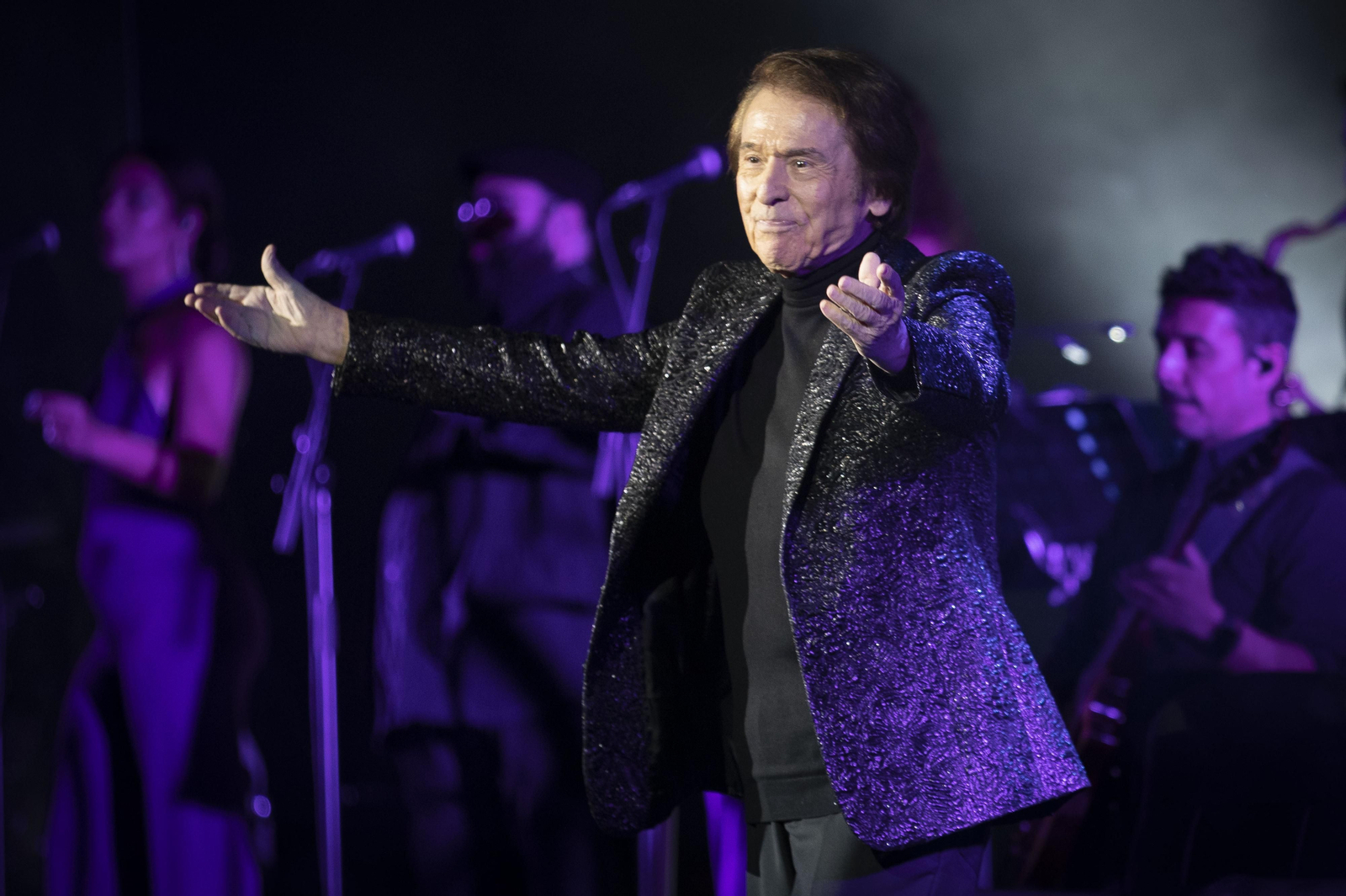 Raphael cierra el ciclo 1001 Músicas en el Generalife, en imágenes