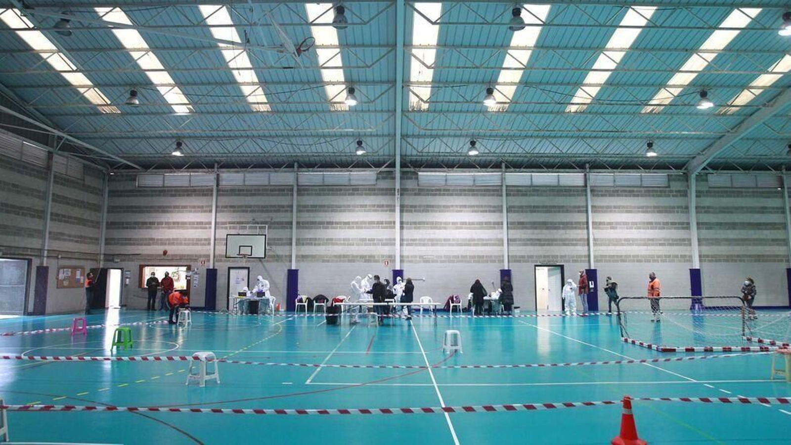 Los test de coronavirus realizados a maestros y profesores en enero en el pabellón Andrés Mateo.