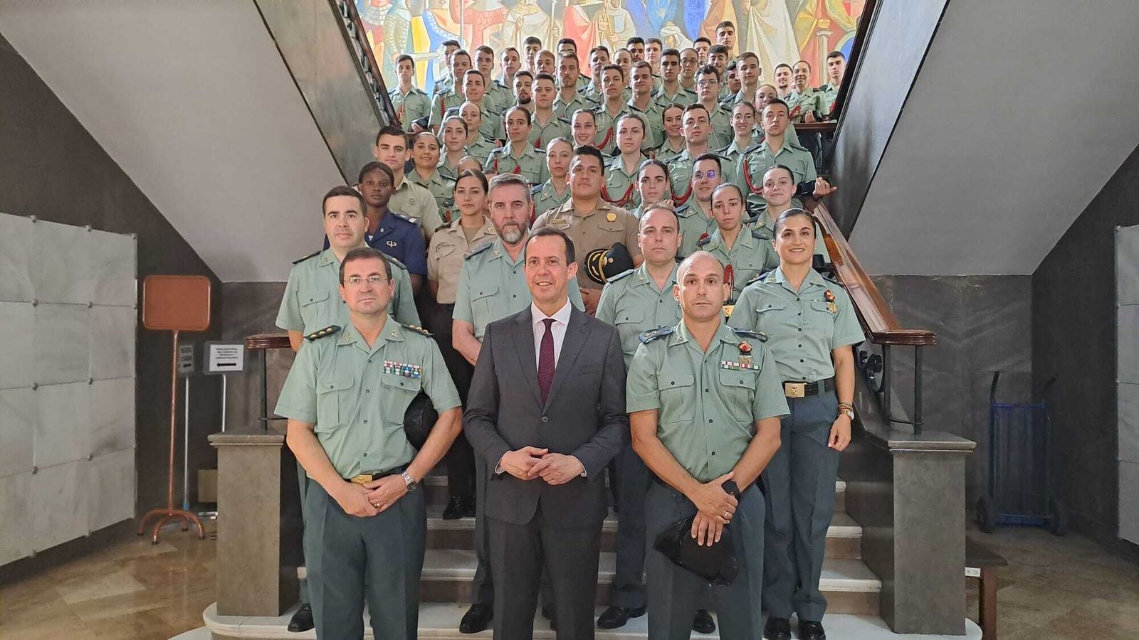 Visita de los nuevos oficiales a la Subdelegación.