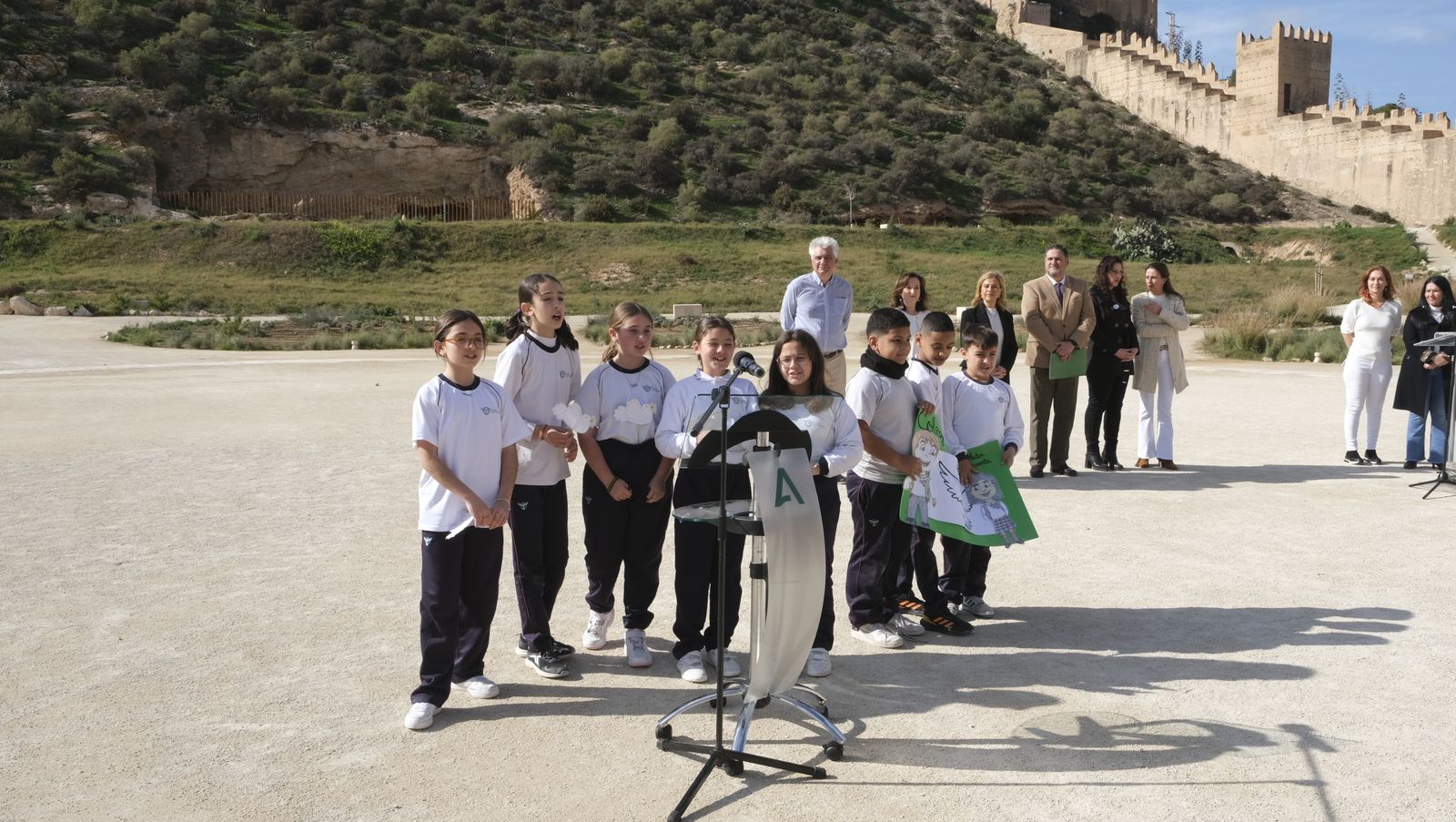 Imágenes de 'Versos por la Paz', en el Parque de La Hoya de Almería