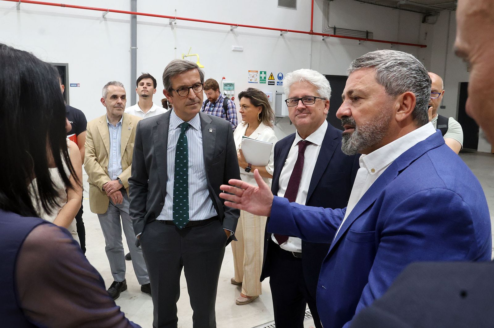 Imágenes de la visita de Jorge Paradela a las instalaciones de la empresa Ariema Energía y Medioambiente SL, especializada en hidrógeno verde