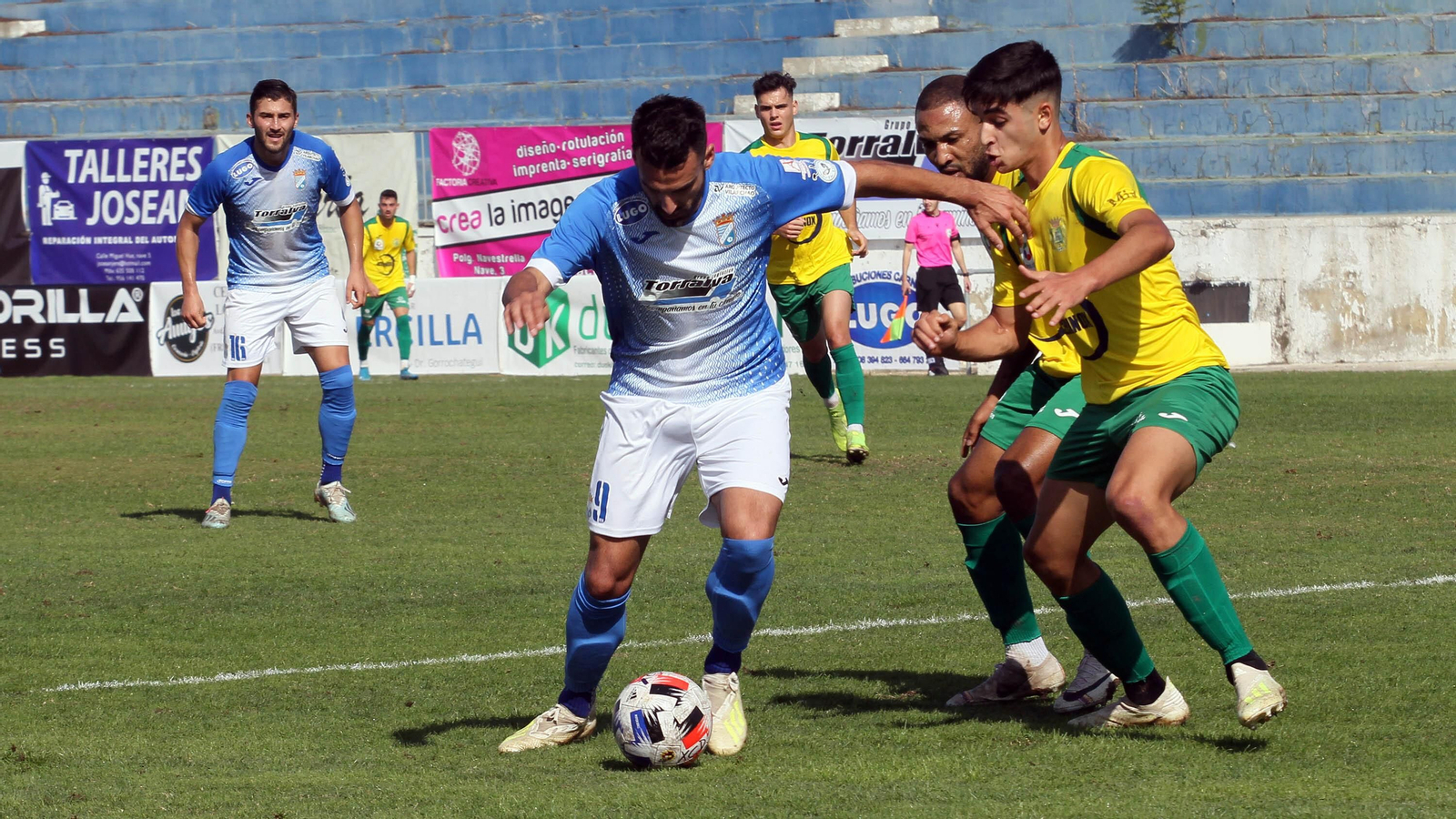 Imágenes del Xerez CD y Los Barrios en la Juventud