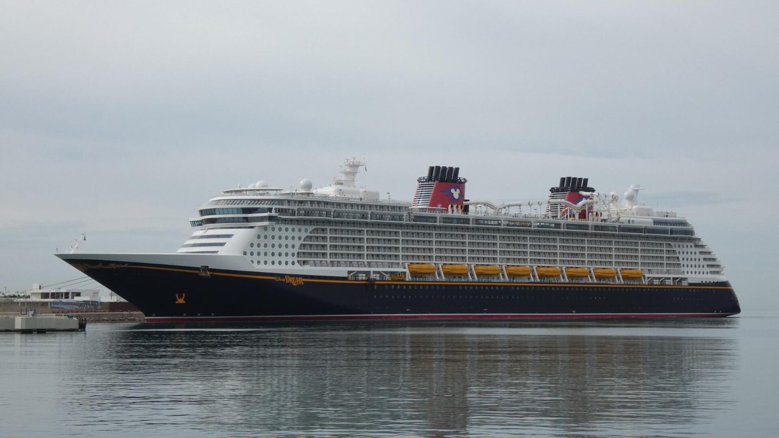 'Disney Dream' en su primera visita a Málaga este jueves