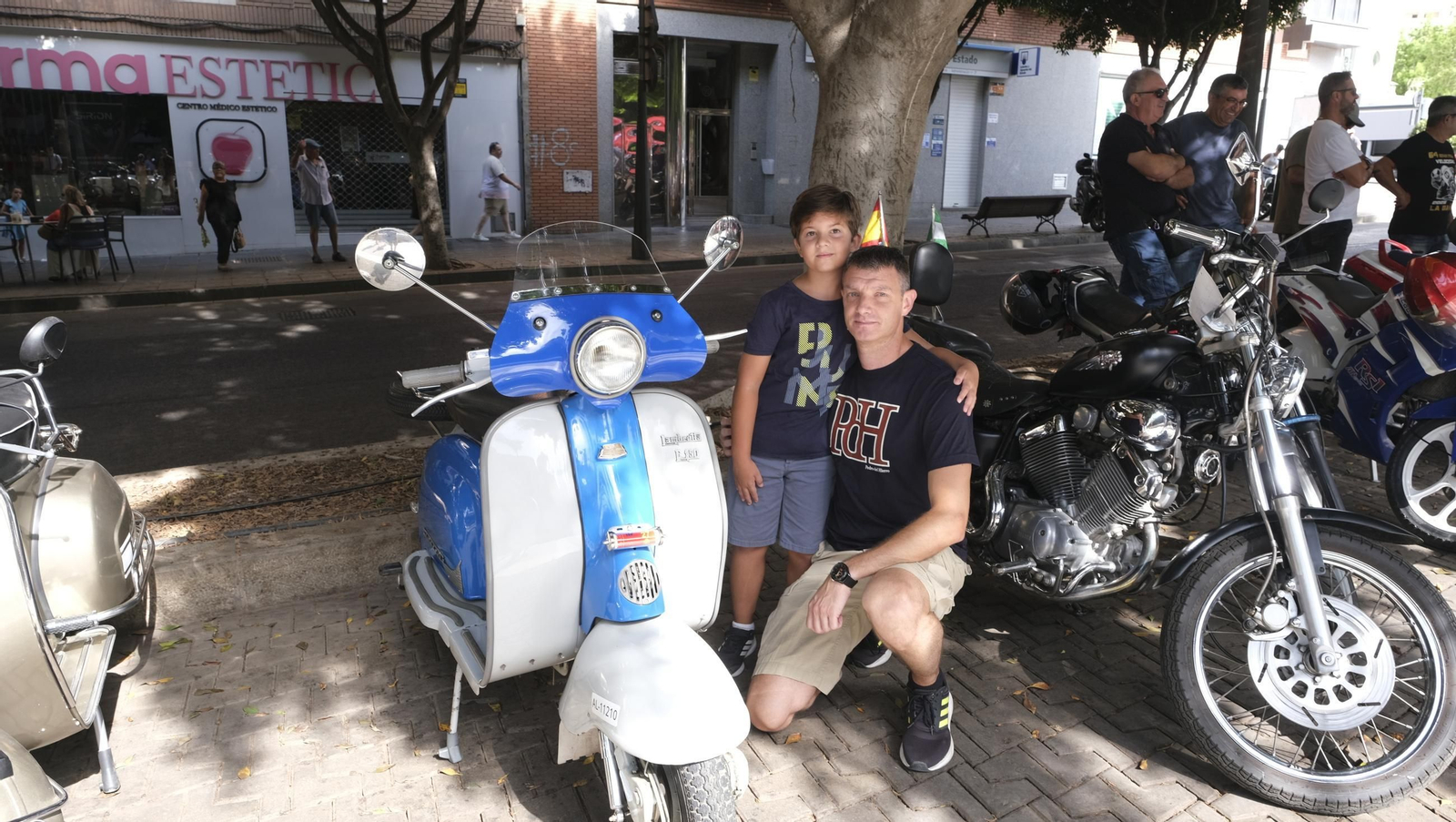 Exposición de motos antiguas y Ducatis en la Feria de Almería 2025, en imágenes