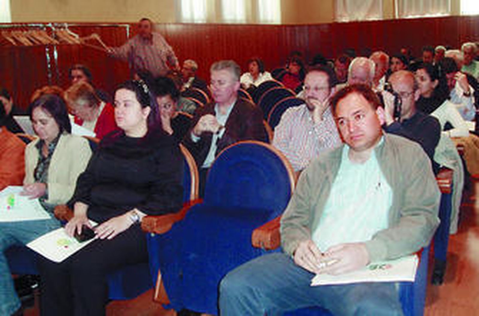 IU debate su programa electoral