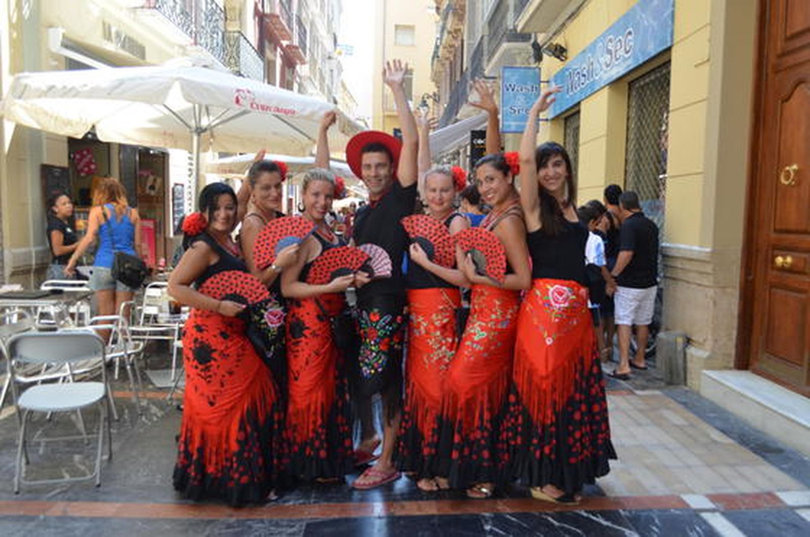 Jolgorio en el Real y en el centro

Foto: Marta González / Javier Albiñana