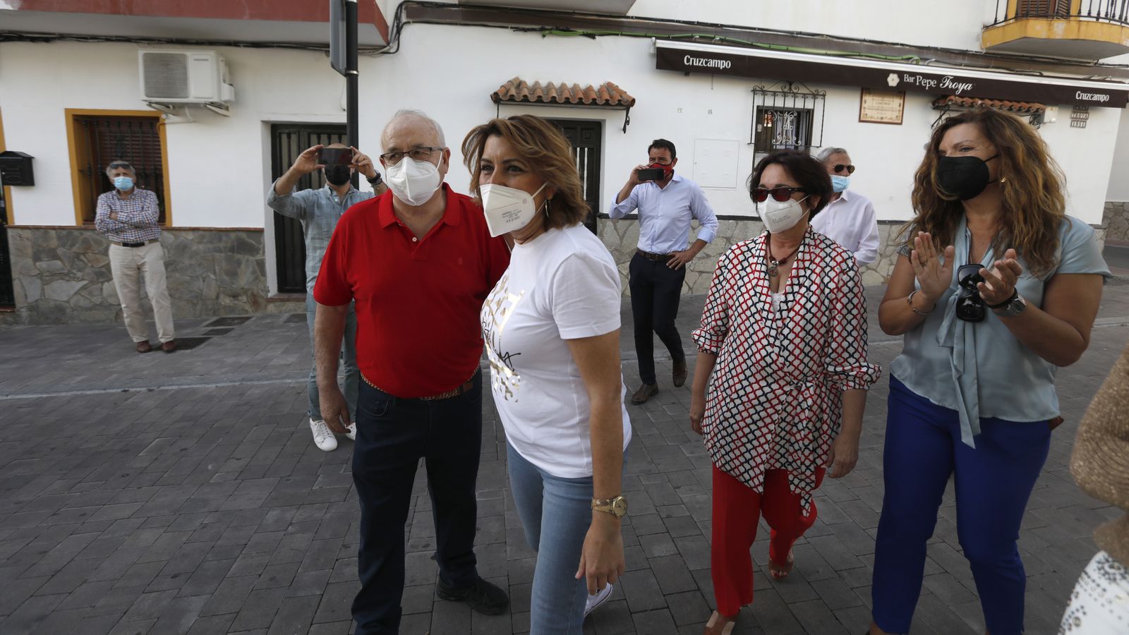 Las fotos de Susana Díaz con simpatizantes en Algeciras