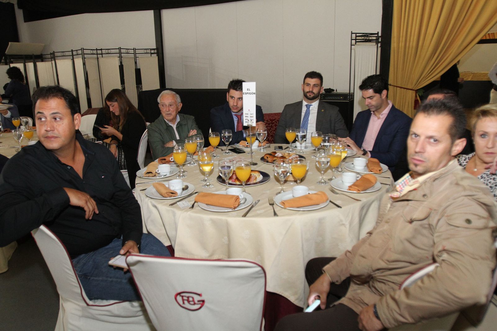 Imágenes del Desayuno Informativo del Grupo Joly con Javier Targhetta