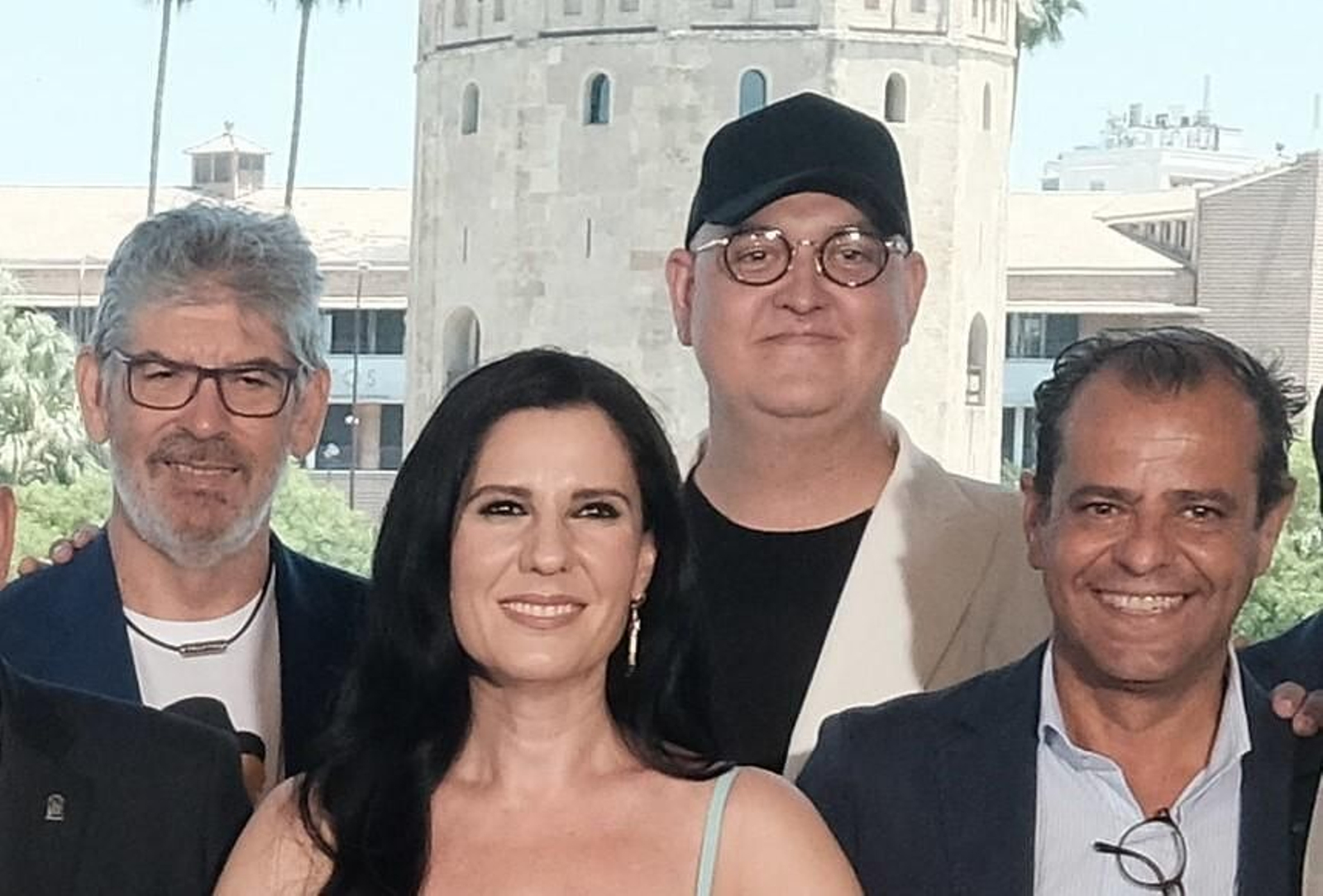 Manu Sánchez, con gorra, entre el Yuyu, Diana Navarro y Juande Mellado, este viernes