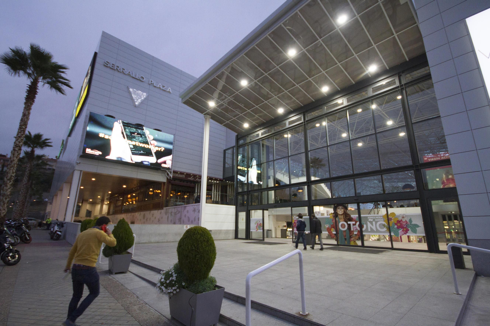 Centro comercial El Serrallo