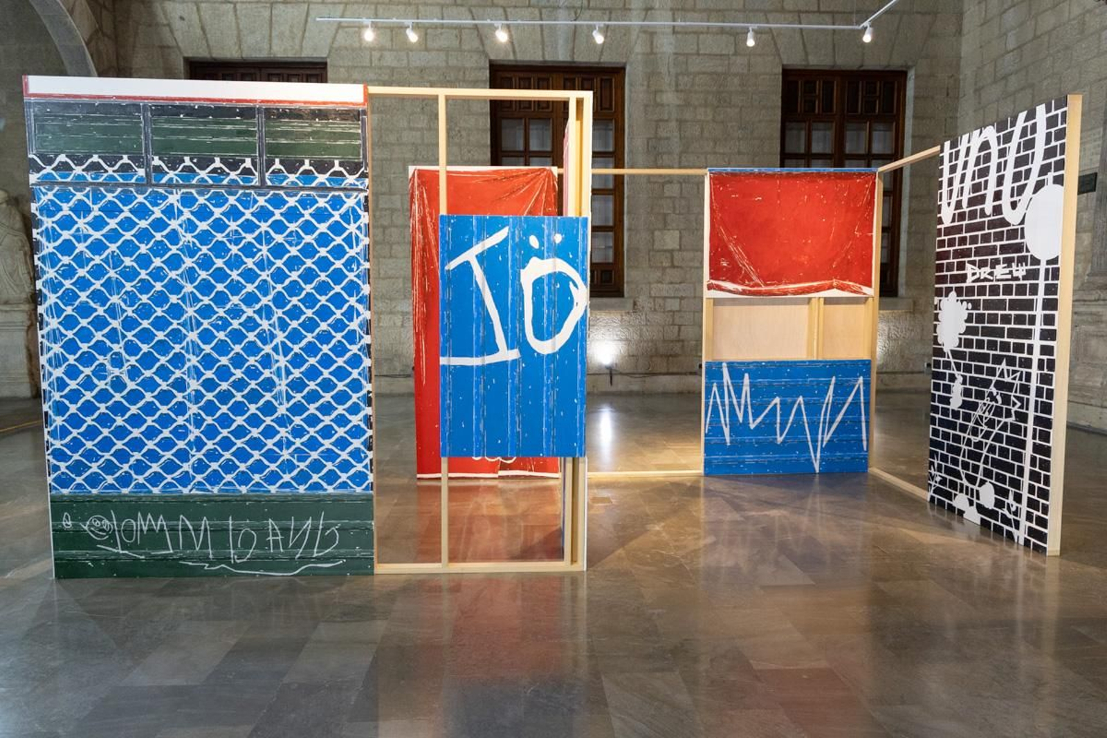 Inauguración de la exposición 'Sombras de bestias y coches'