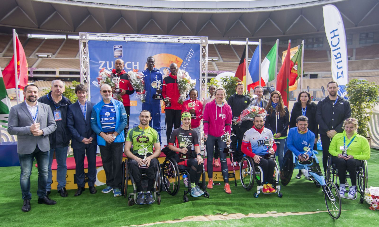 Las imágenes del Zurich Maratón de Sevilla.