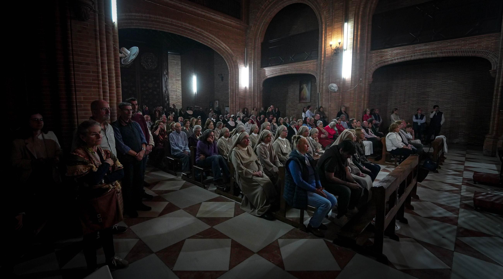 Imágenes de la despedida de las Esclavas de Santísimo Sacramento de Jerez