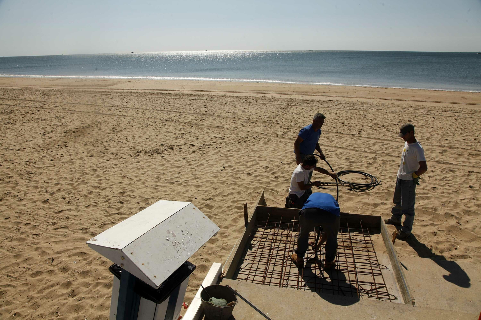 Las playas de la Costa de Huelva se preparan para la Semana Santa