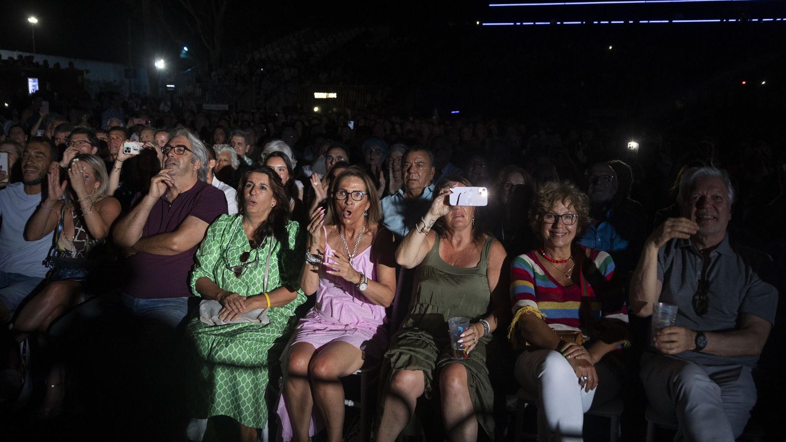 Búscate en el concierto de Tom Jones