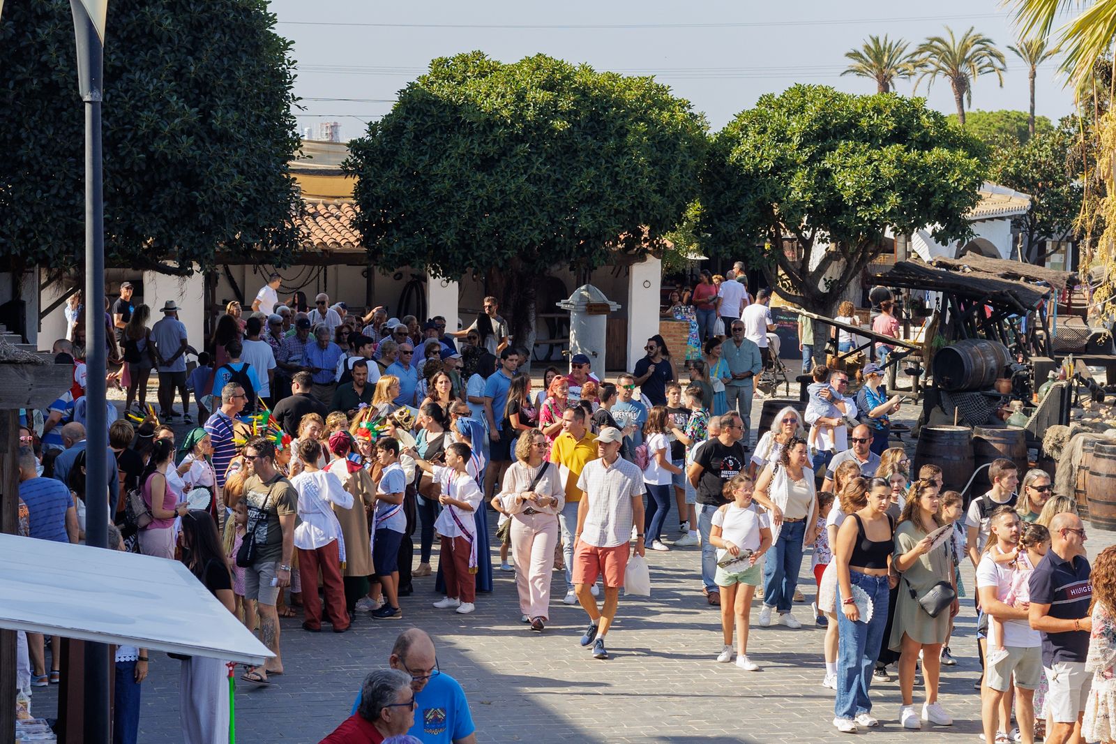 Las imágenes del Muelle de las Carabelas este 12 de octubre