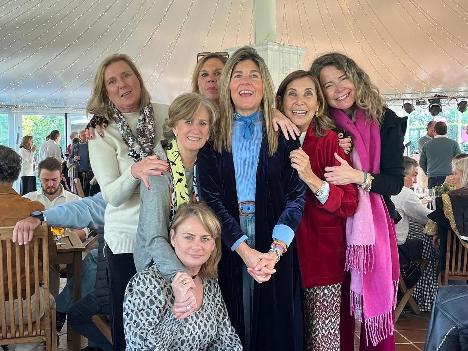 Macarena Álvarez-Ossorio, Lidia Lacave, Mila Fernández de la Puente, Rocío Ayuso, María López Varela, María Corral y Fátima Gordon.