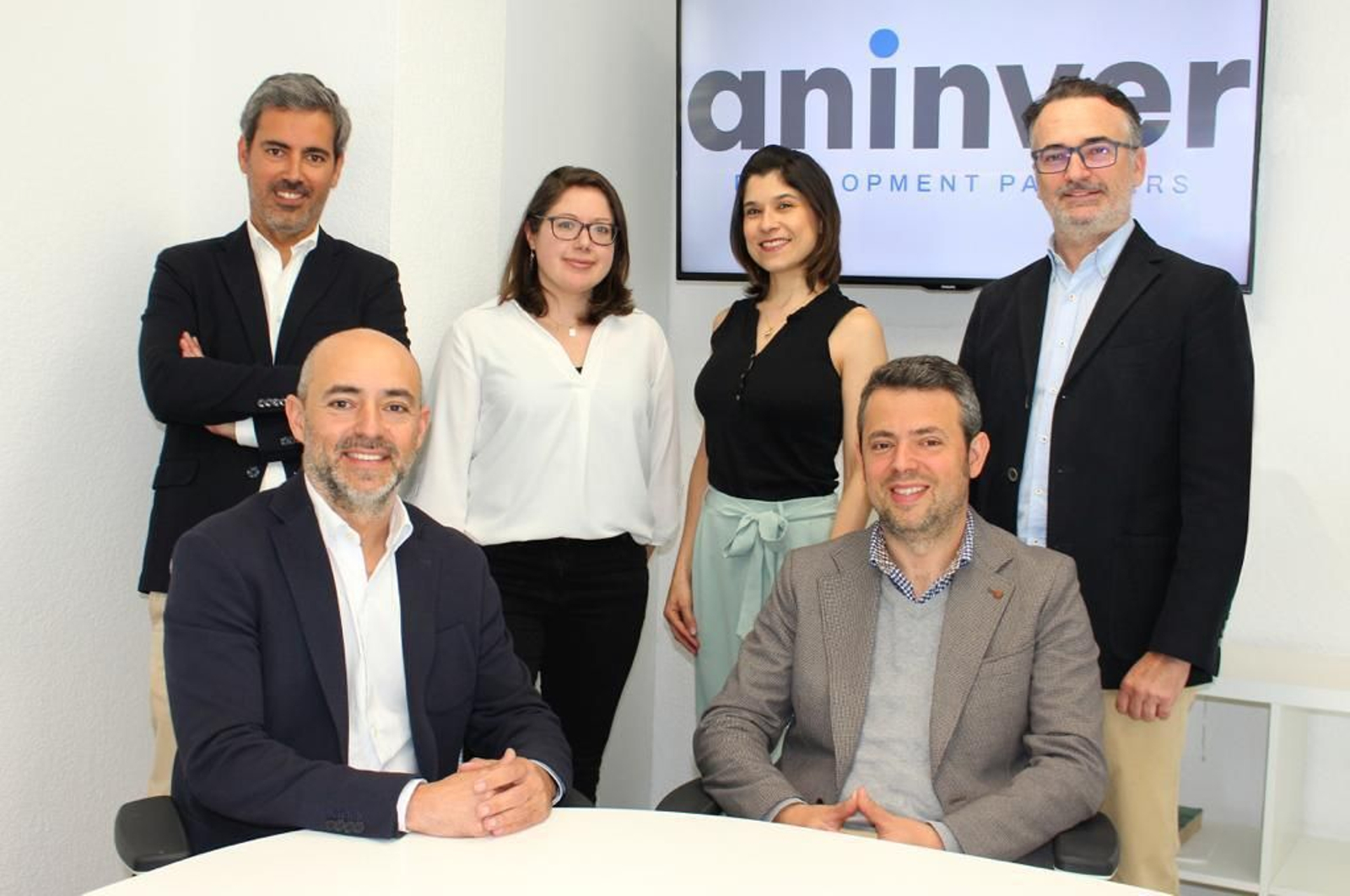 El equipo de Aninver. El equipo de Aninver.