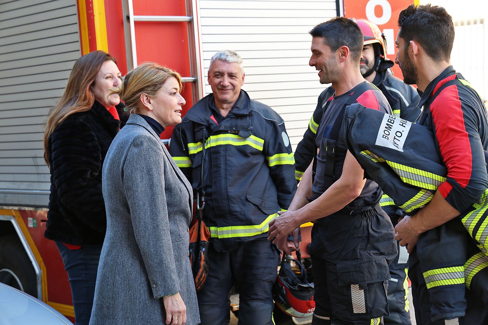 Susto en la calle Legión Española por un incendio en un cuarto de contadores