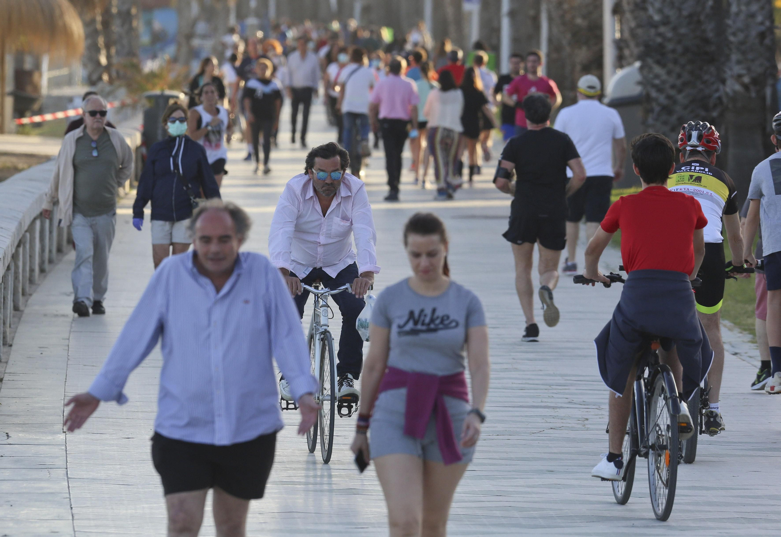 Las fotos de las concentraciones en el paseo marítimo de Málaga