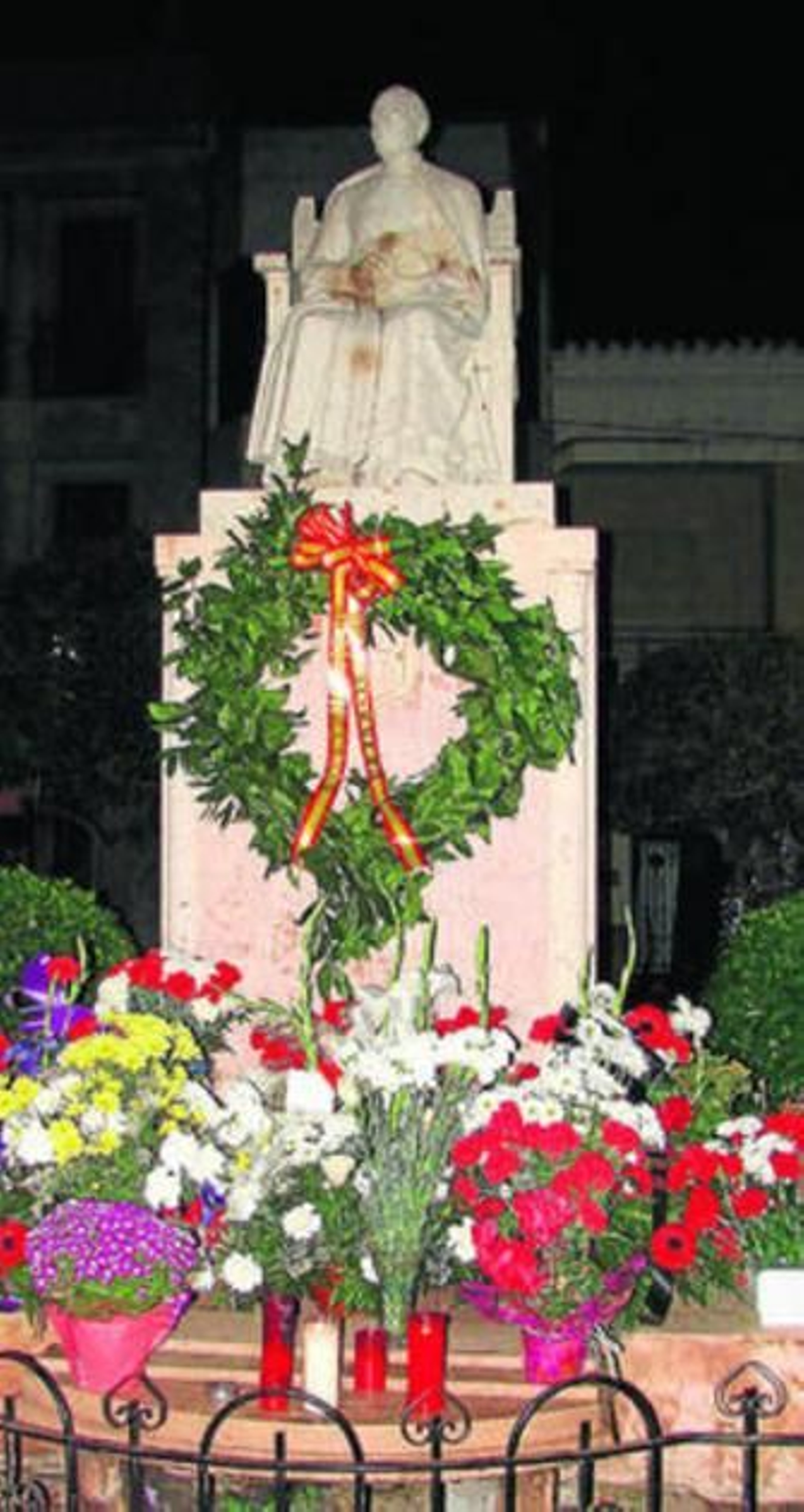 Los vecinos salen a la calle para conmemorar el día  del Cura Valera