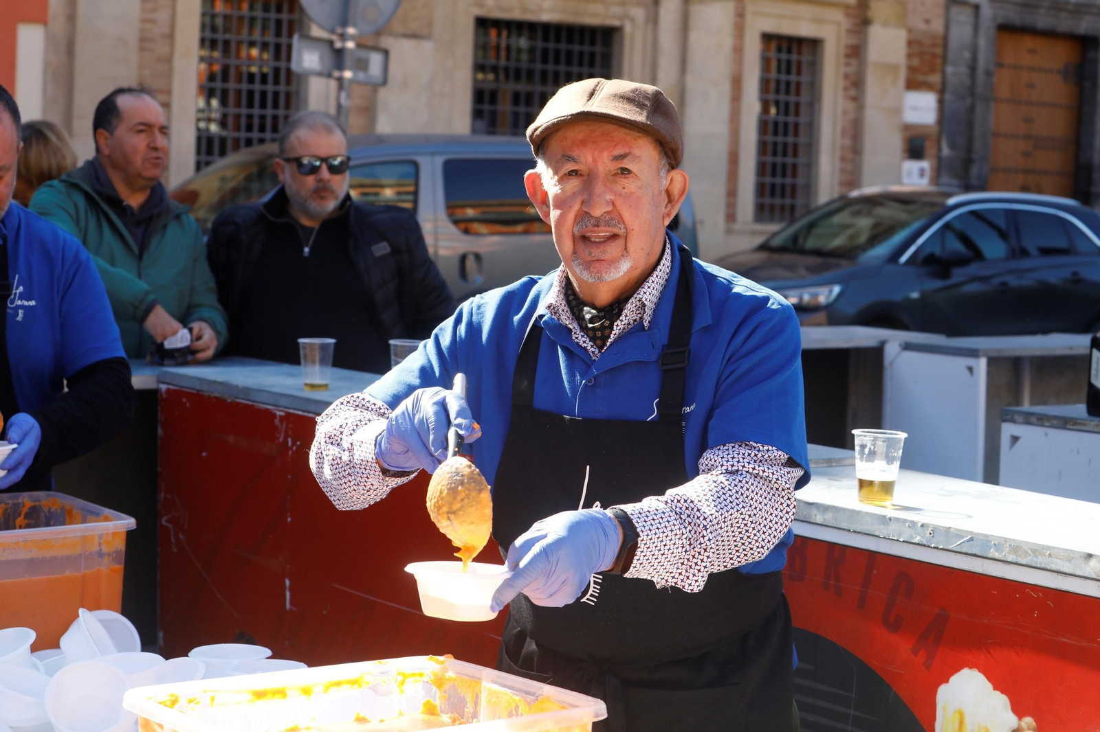 Las mejores imágenes de la salmorejá que da comienzo al Carnaval de Córdoba 2025