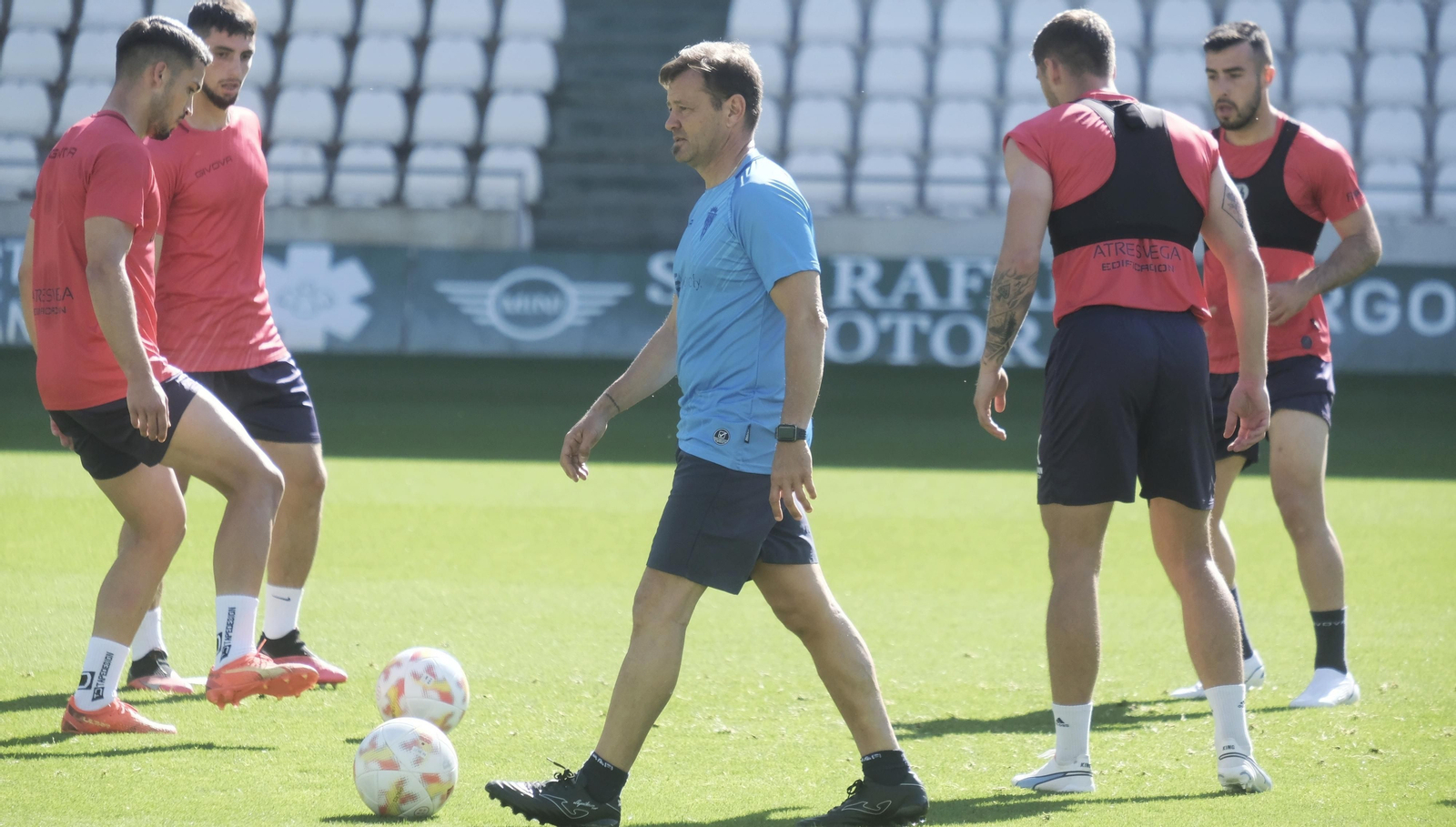 Manuel Mosquera, durante su primer entrenamiento en el Córdoba CF.