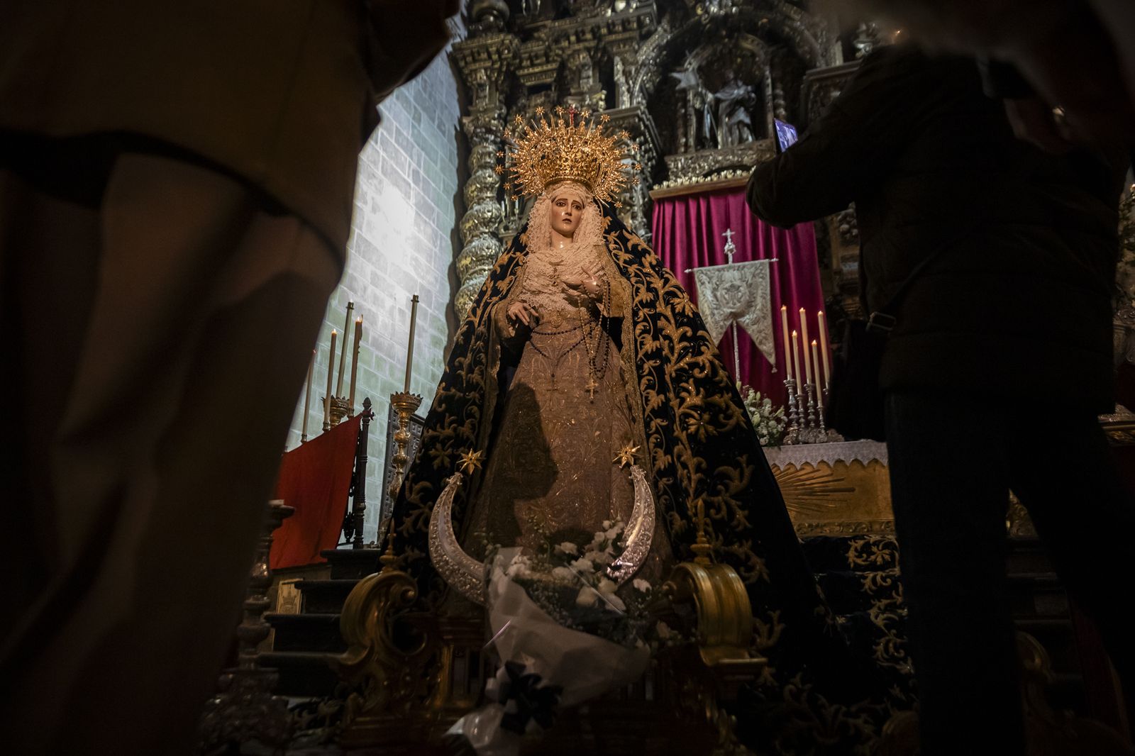 Las imágenes de los besapiés y besamanos del Segundo Domingo de Cuaresma en Jerez