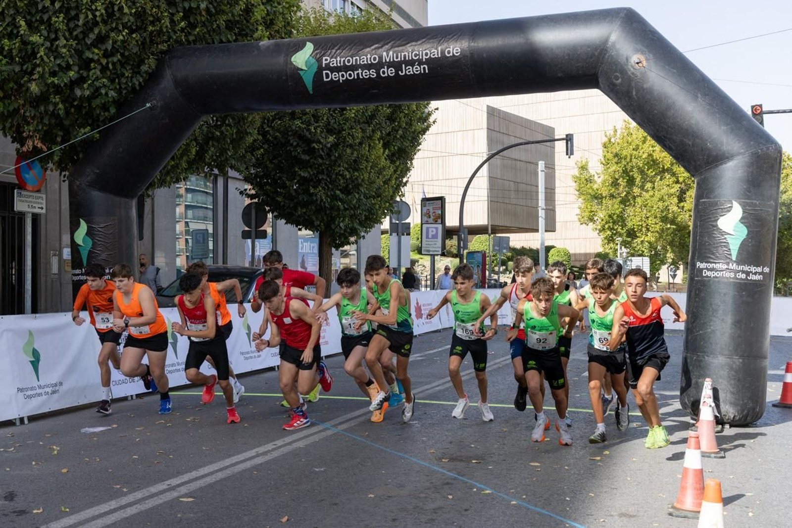 Ignacio Fontes y Marta Serrano reinan en la XXXVII Milla Urbana Internacional de Otoño 'Manuel Pancorbo'