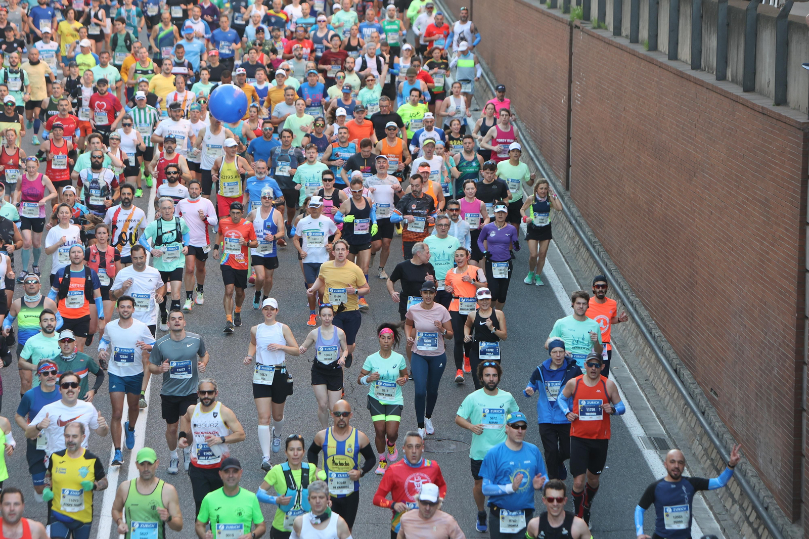 Búscate en la Zurich maratón de Sevilla