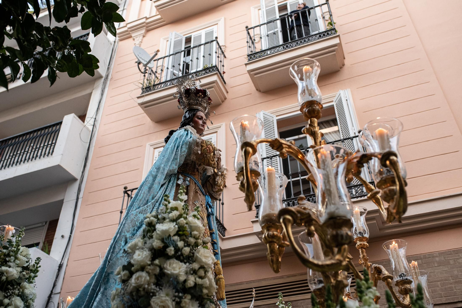 Imágenes de la Inmaculada Concepción procesionando por las calles de Huelva