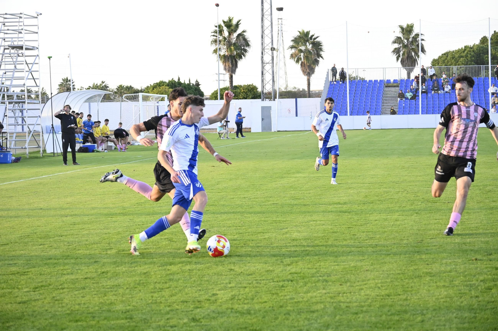 Las mejores imágenes del Atlético Onubense - Bollullos