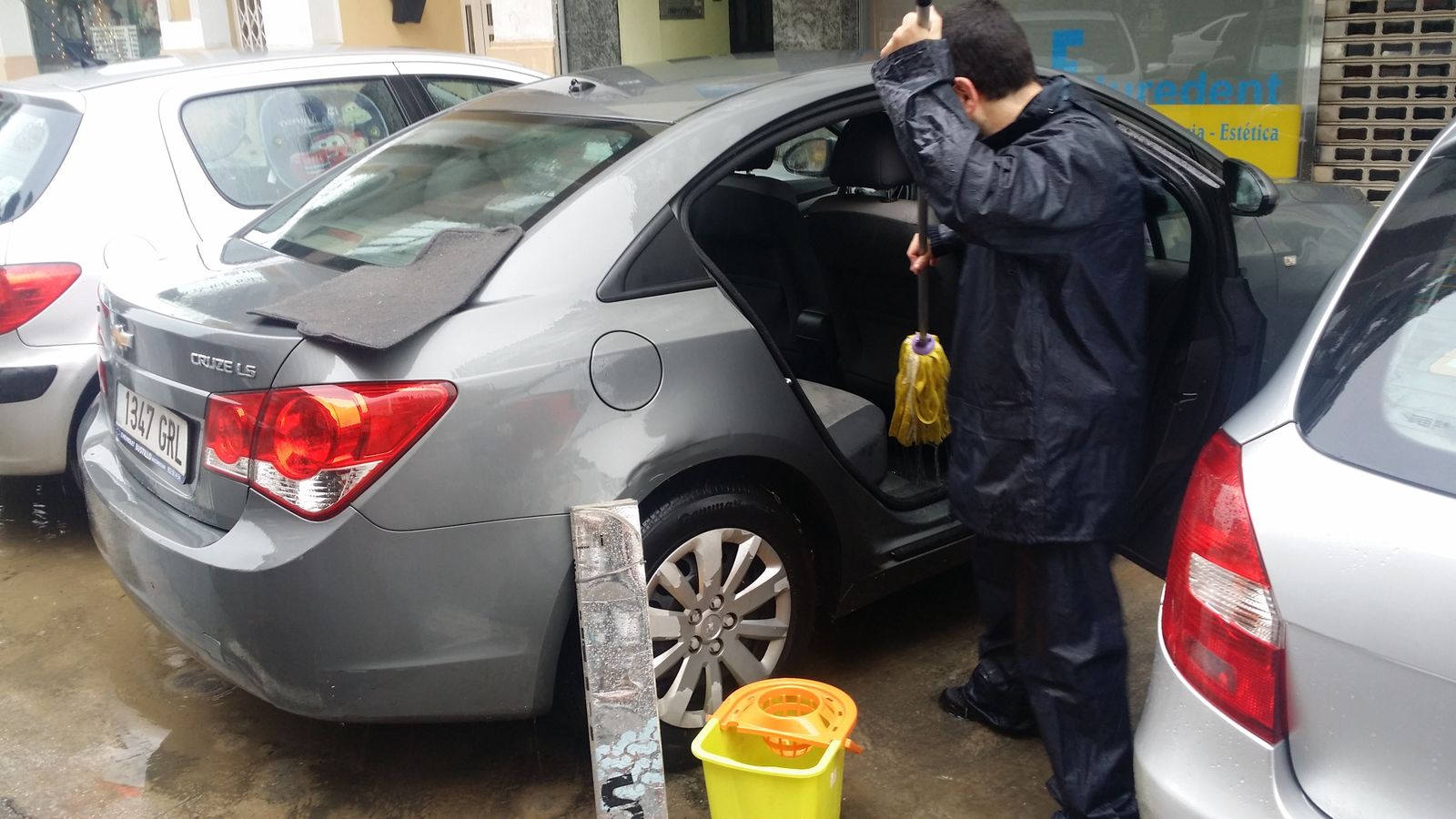 "El agua ha entrado como si fuera una ola"