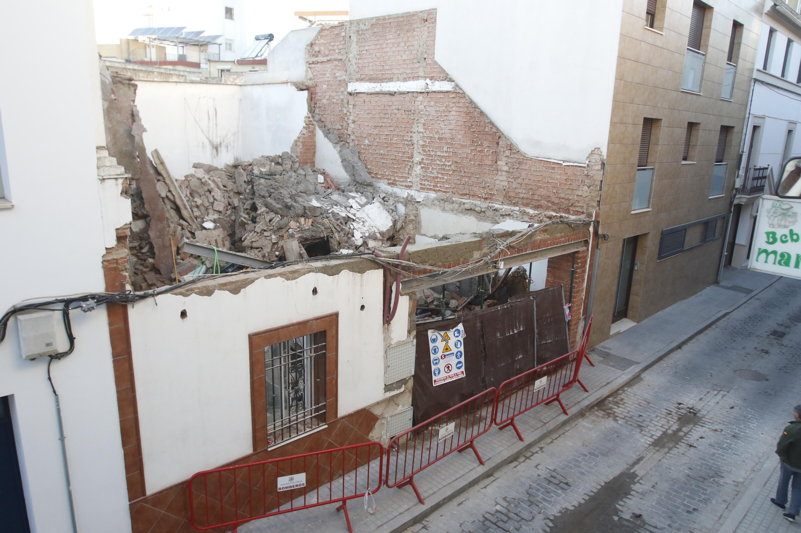 El derrumbe de la casa de la calle San Acisclo en Córdoba, en imágenes