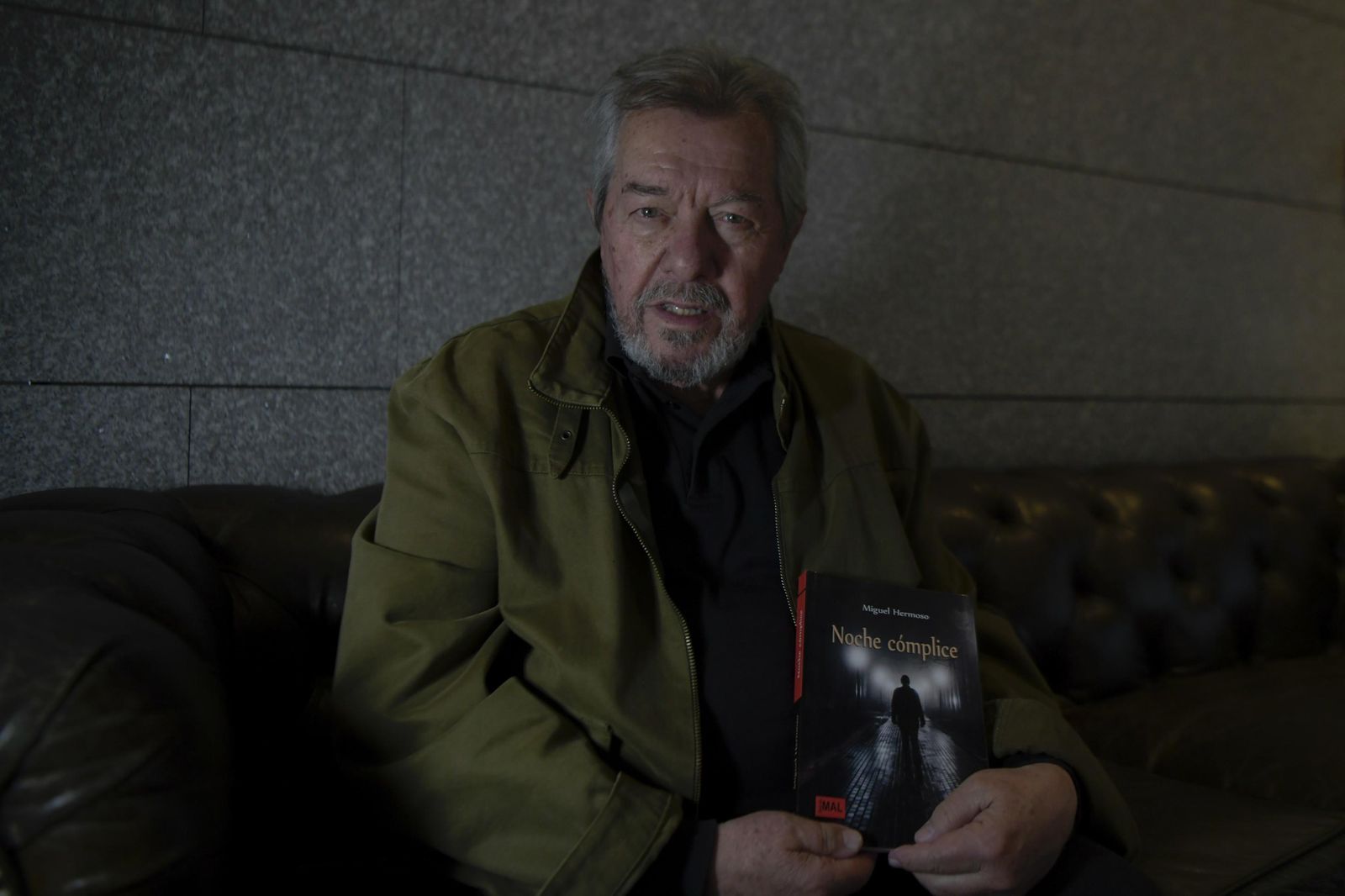 El director de cine Miguel Hermoso vuelve a Granada con su primera novela 'Noche cómplice'