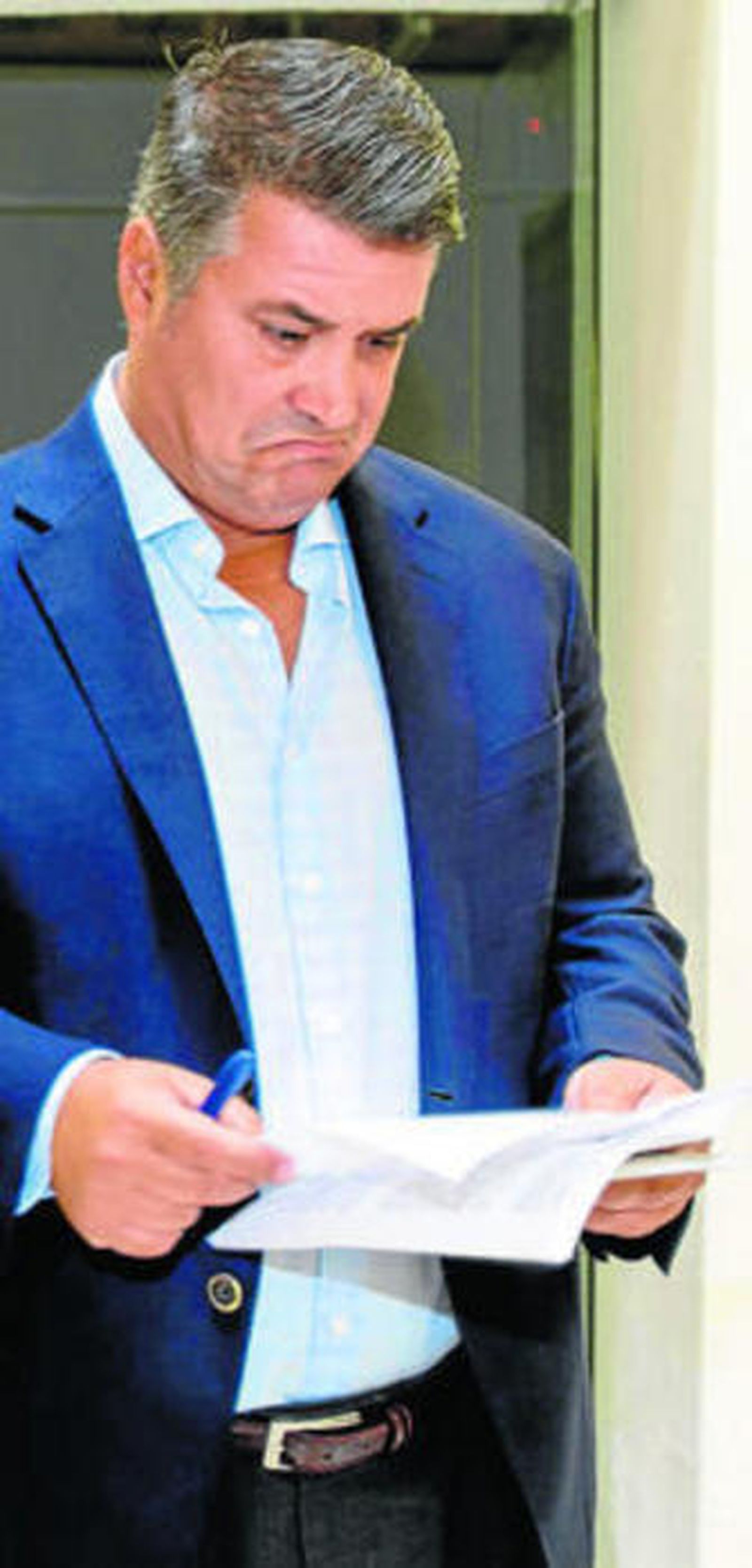 Ignacio Romaní, ayer antes de atender a los medios de comunicación.