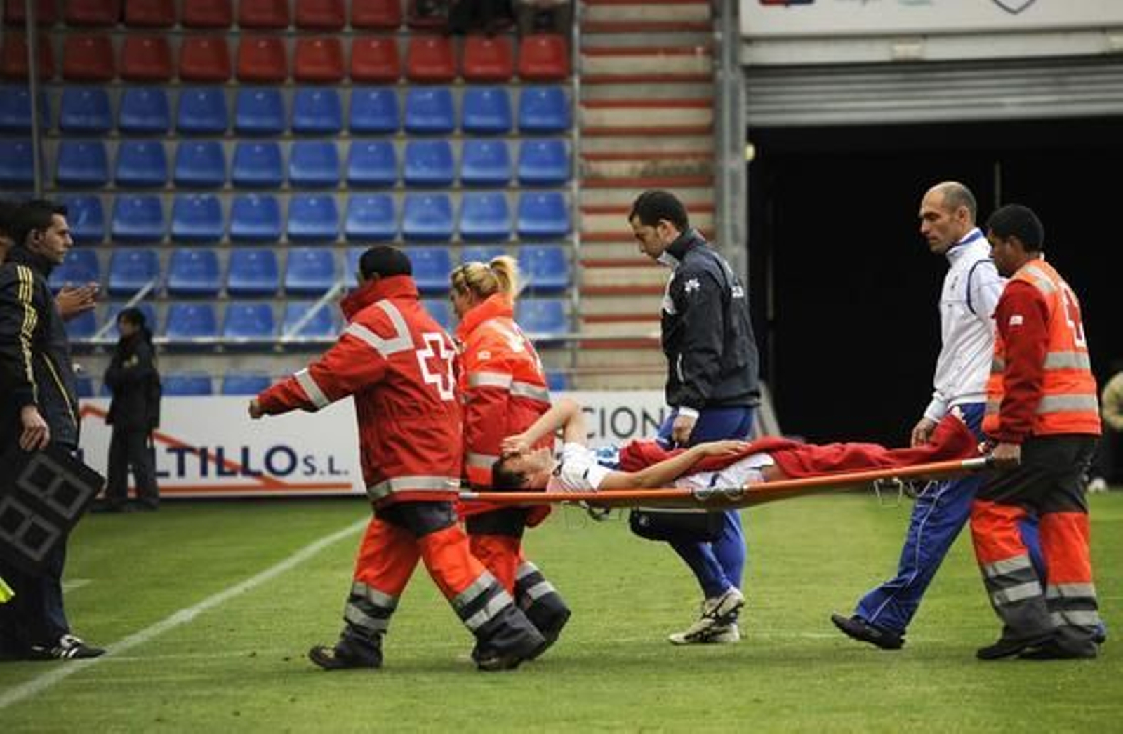 El Recreativo deja casi sentenciada la permanencia tras ganar 0-2 al Numancia. / LOF