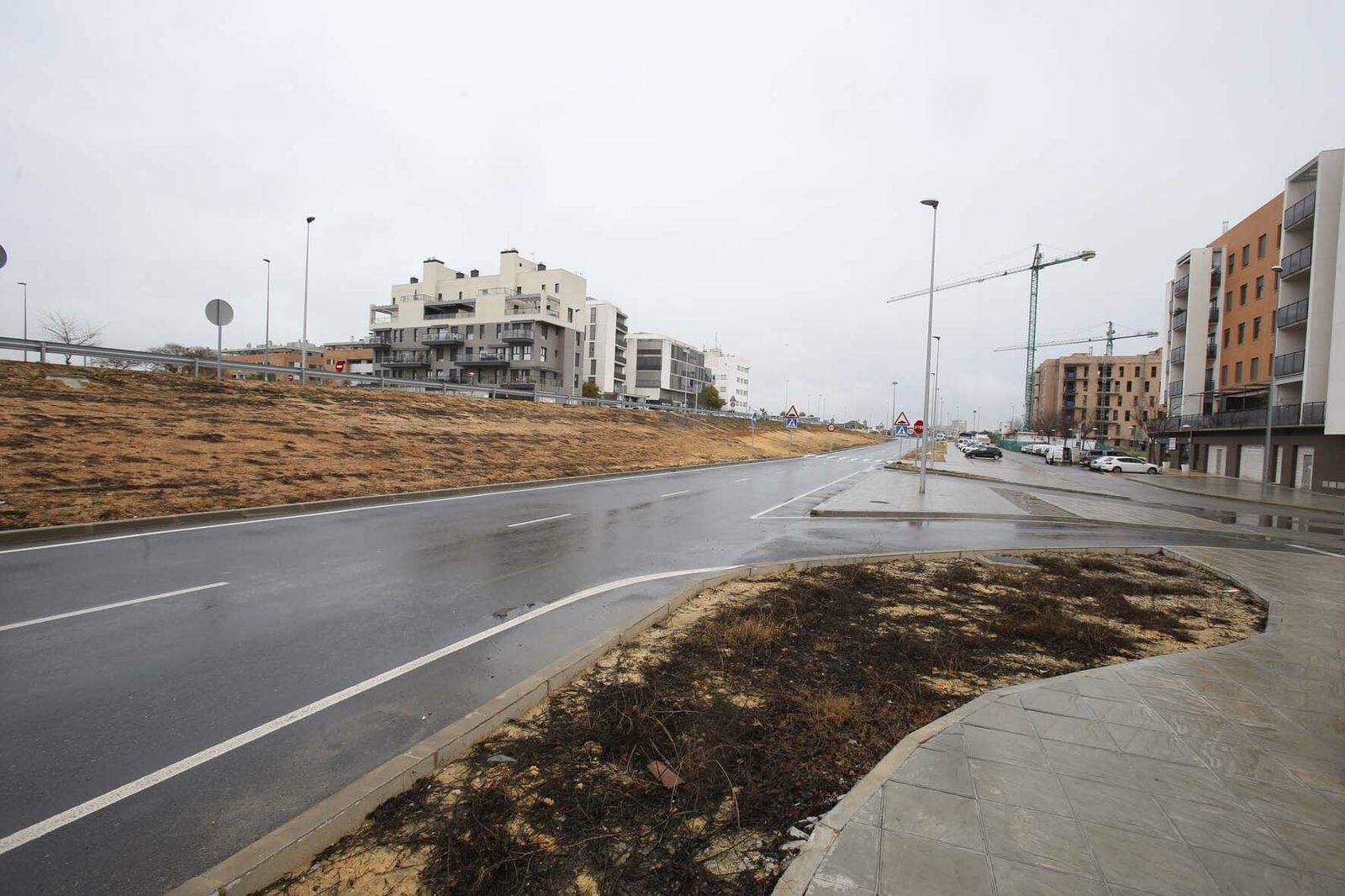 Una vista de la Ronda Sur, en la que se aprecia el desnivel de las dos calzadas.