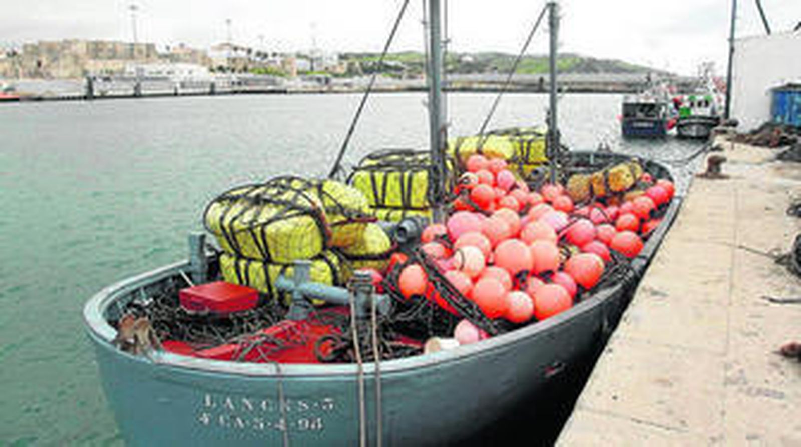 Aparejos de la almadraba de Tarifa listos para ser colocados en alta mar, el pasado 3 de marzo.