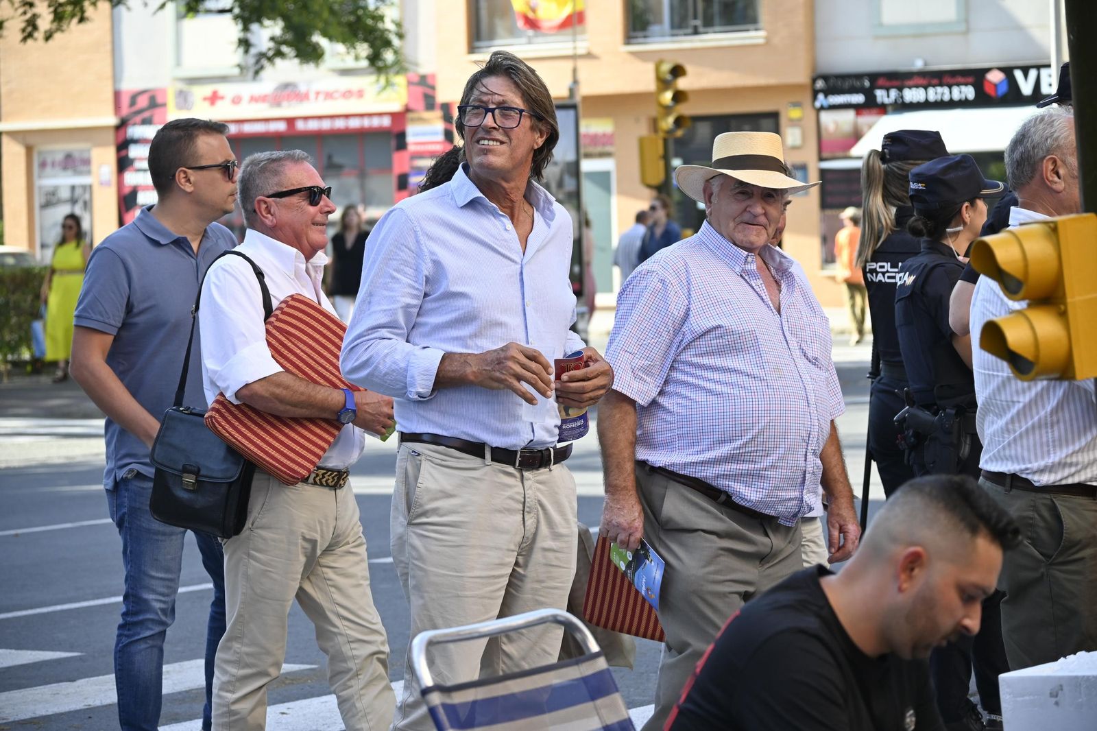 Imágenes de ambiente en el cuarto día de toros en Huelva