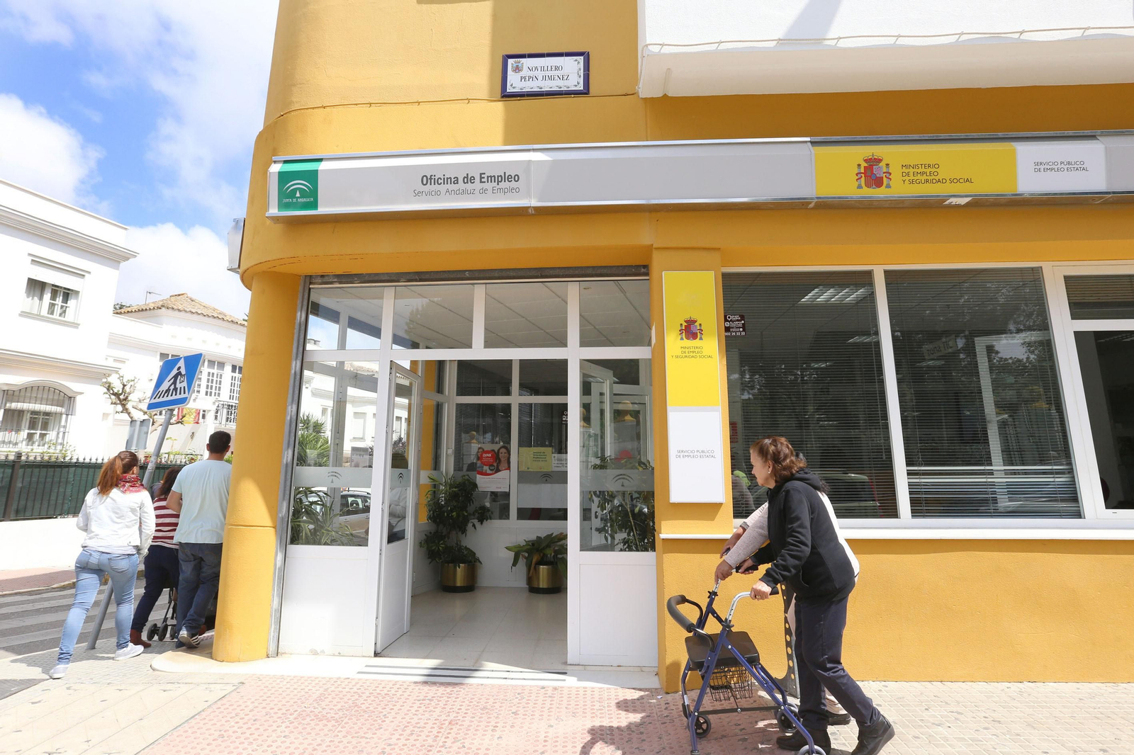 Oficina de empleo en la calle Novillero Pepín Jiménez (Chiclana). Oficina de empleo en la calle Novillero Pepín Jiménez (Chiclana).