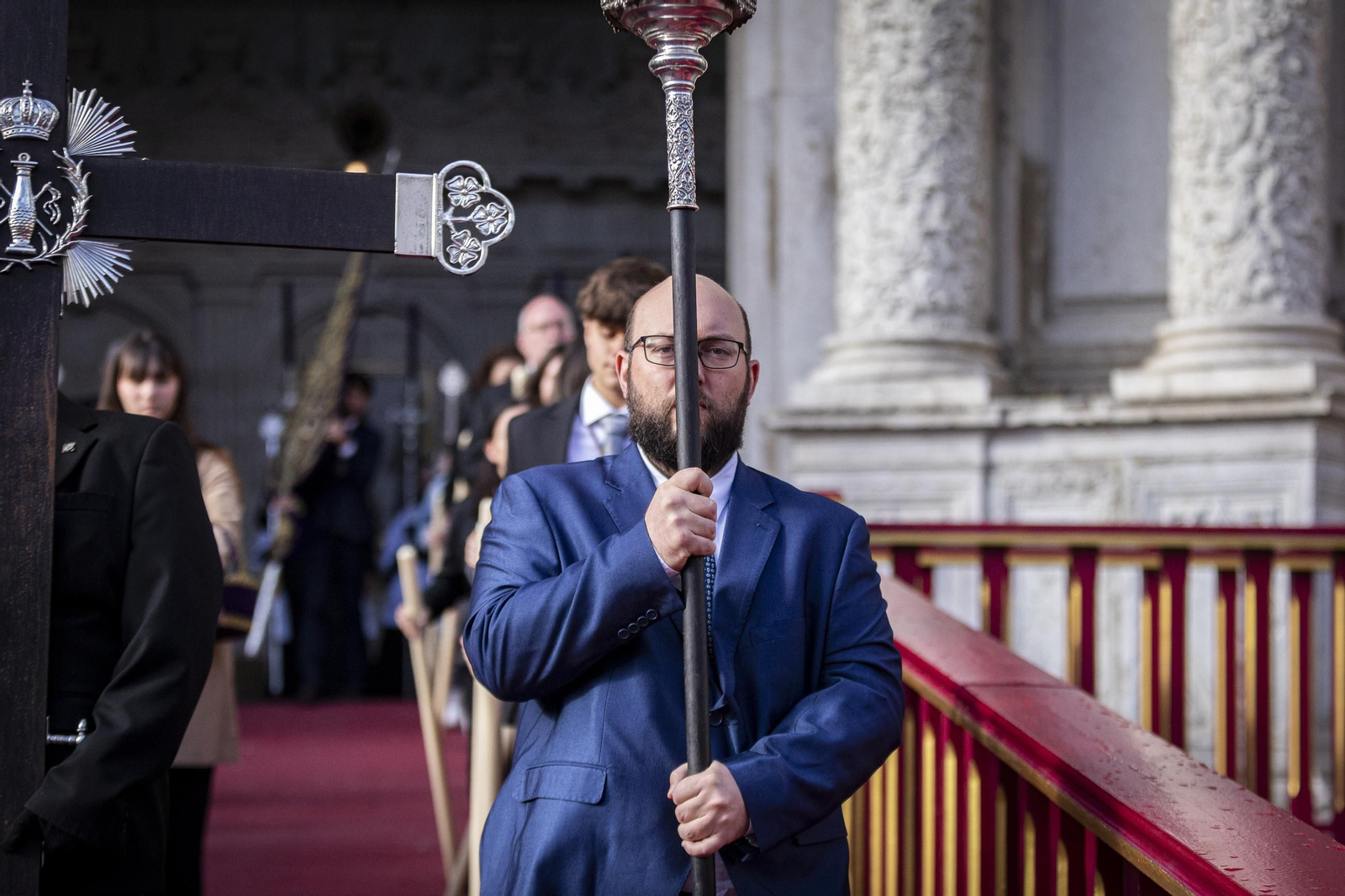 traslado columna semana santa cadiz 2.jpg