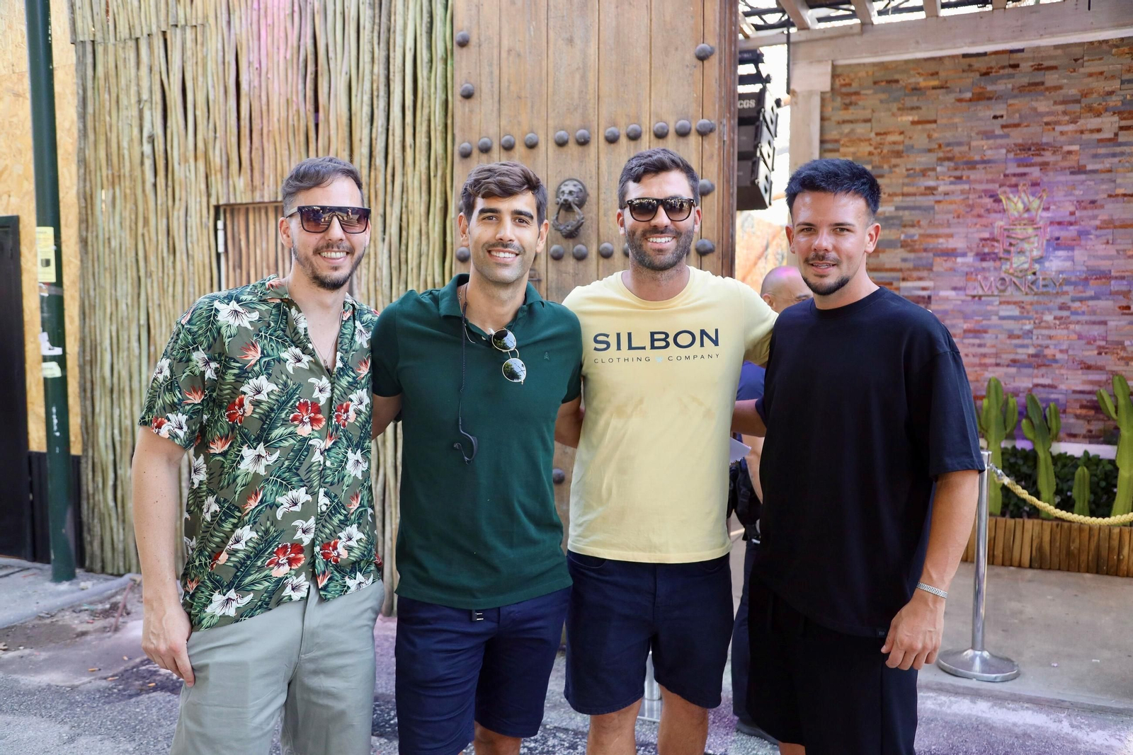 El ambiente en el Real de la Feria de Málaga este viernes, en imágenes